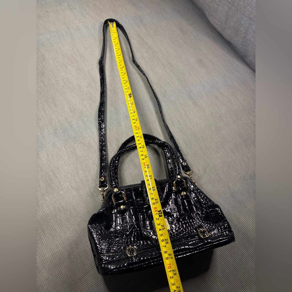 Vintage Renaissance Handicraft Black
Patent Croc-Embossed Doctor Bag /
Crossbody